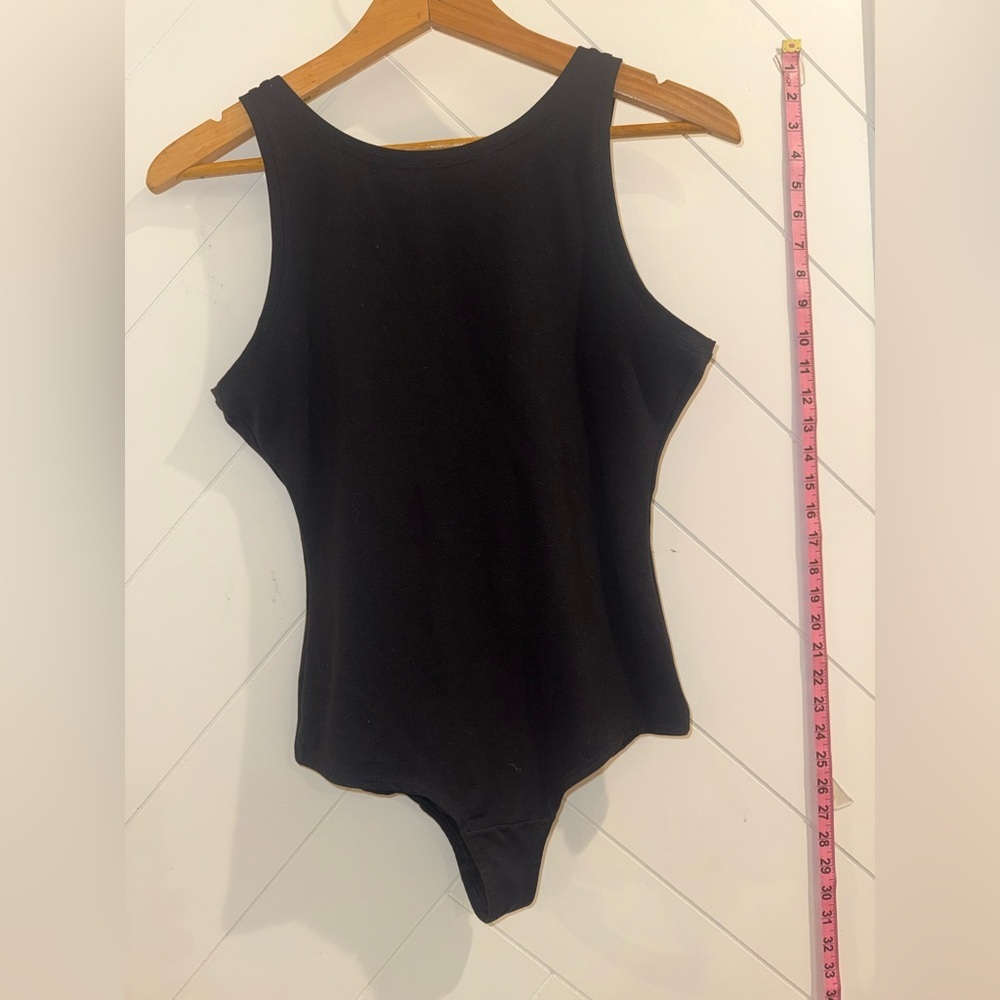 NWOT SPANX suit yourself scoop neck tank bodysuit in black Size: Medium - Picture 7 of 10
